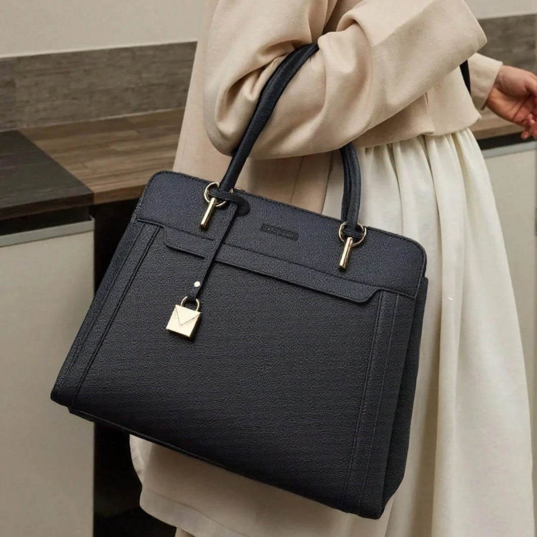 Bolsa Feminina Grande de Mão com Alça Lateral Vintage Preta