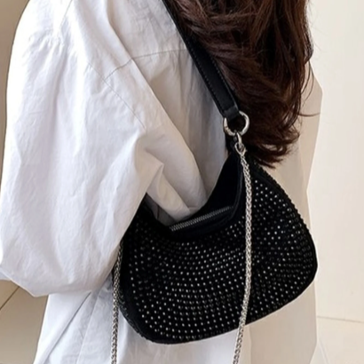 Bolsa meia lua com strass cravejado tiracolo de ombro alça corrente
