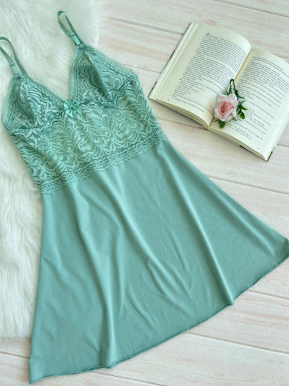 Camisola com Renda Delicada Maísa | Conforto e Elegância para suas Noites