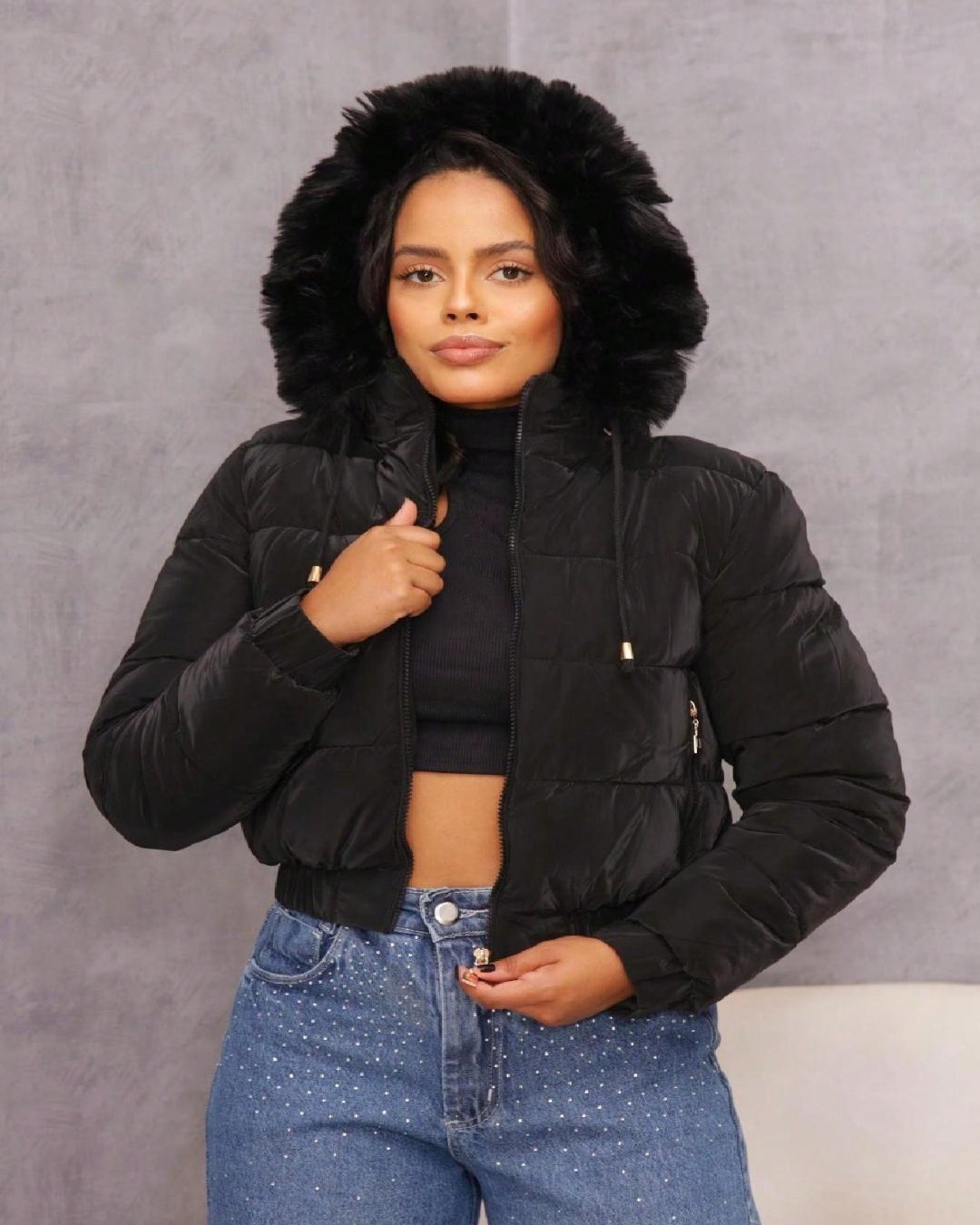 Jaqueta Feminina Puffer Peluciada e Touca Removível Preta