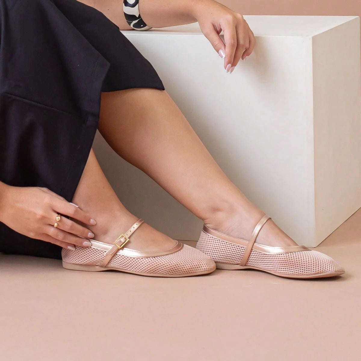 Sapatilha Feminina Boneca Tela Transparente Dourada