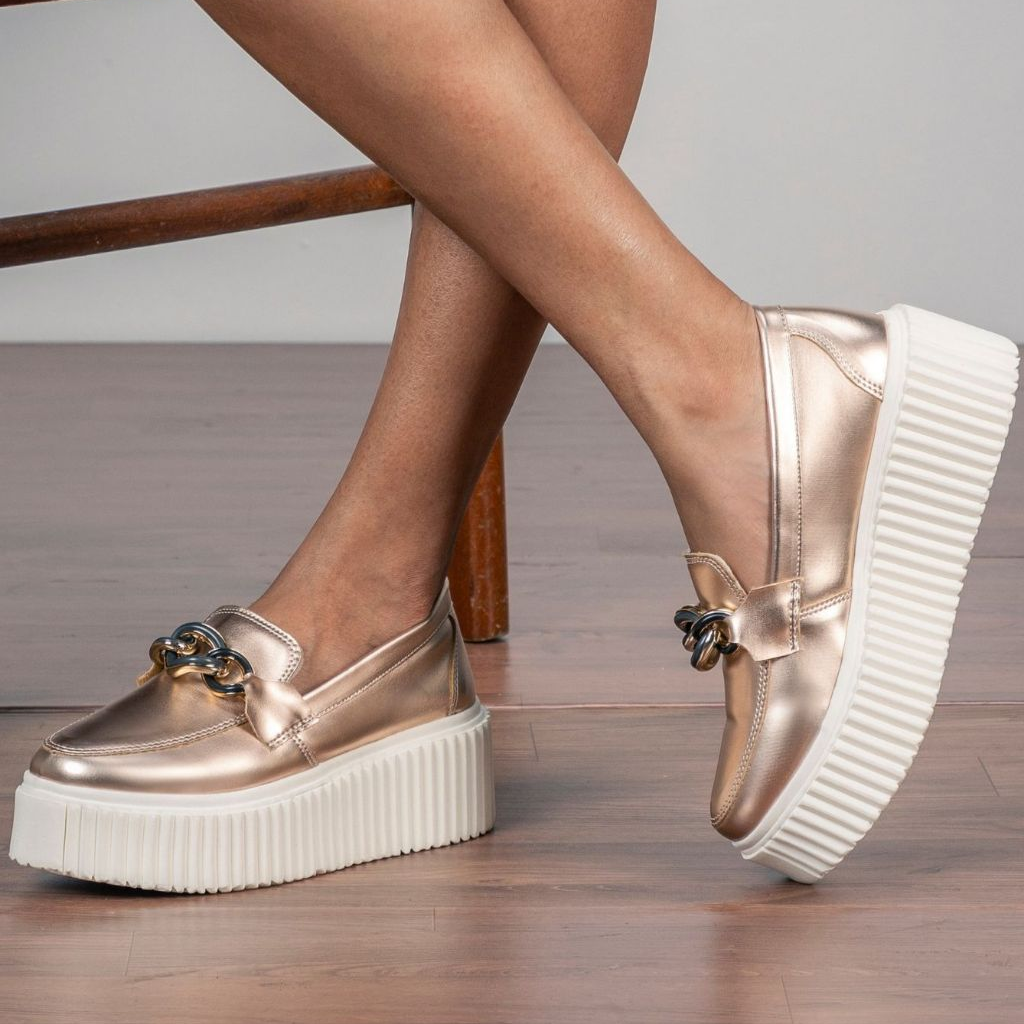 Tênis Slip On Mocassim Feminino com Sola Alta – Estilo e Sofisticação no Dia a Dia