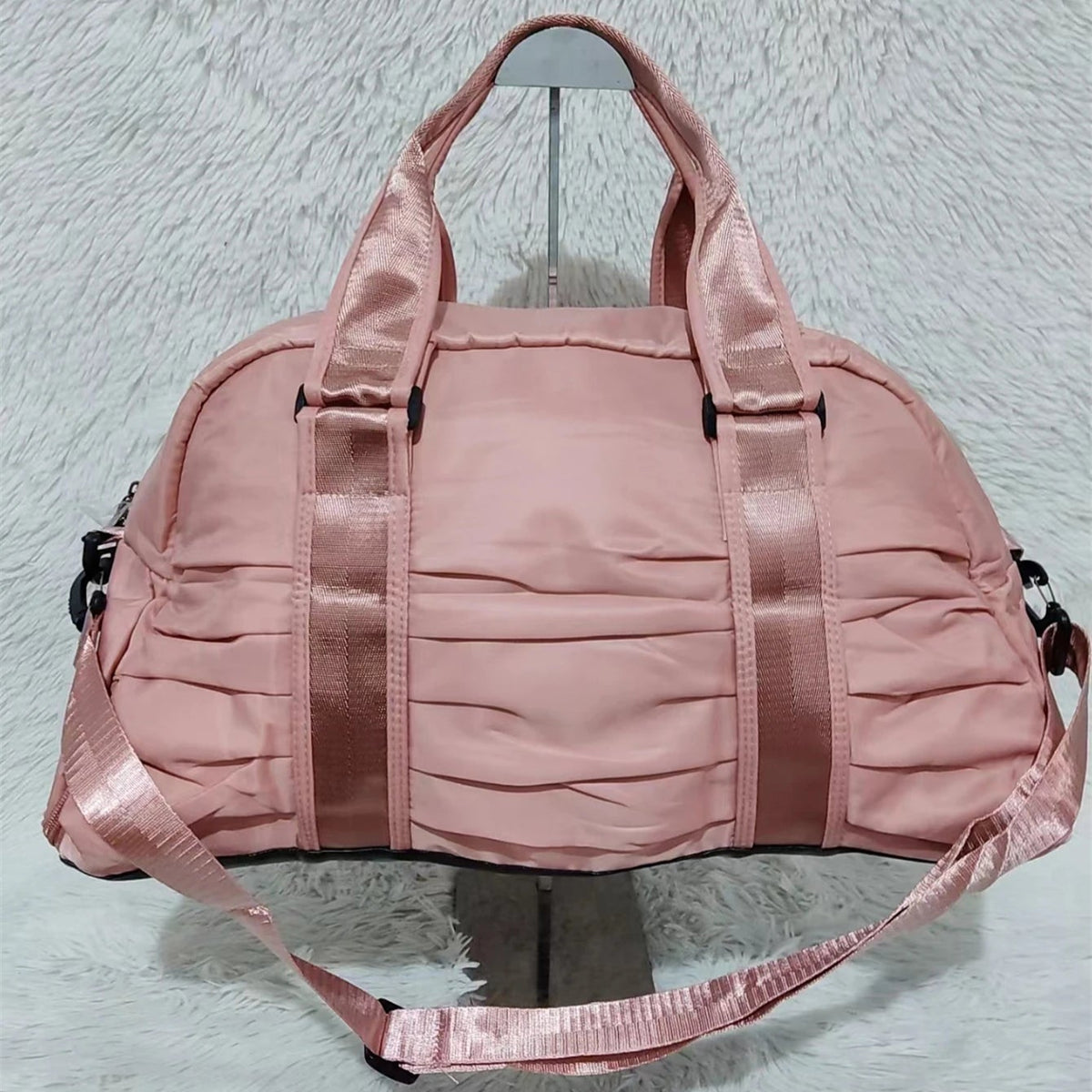 Vendedor Indicadobolsa feminina mala de academia com Chaveiro pompom