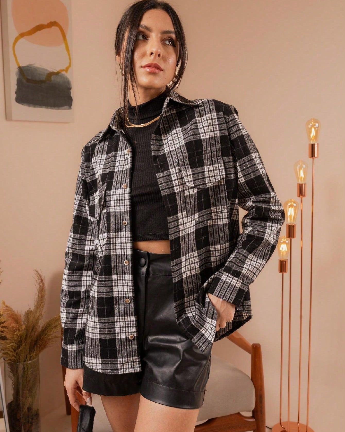 Camisa flanelada xadrez feminina com bolso