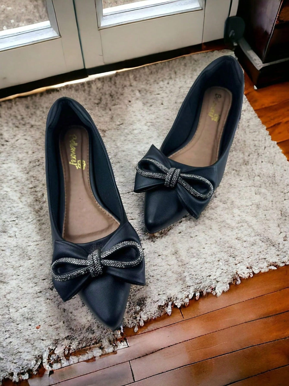 Sapatilha Feminina Bico Fino com Laço de Strass Confortavel Cores Basicas