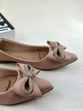 Sapatilha Feminina Bico Fino com Laço de Strass Confortavel Cores Basicas