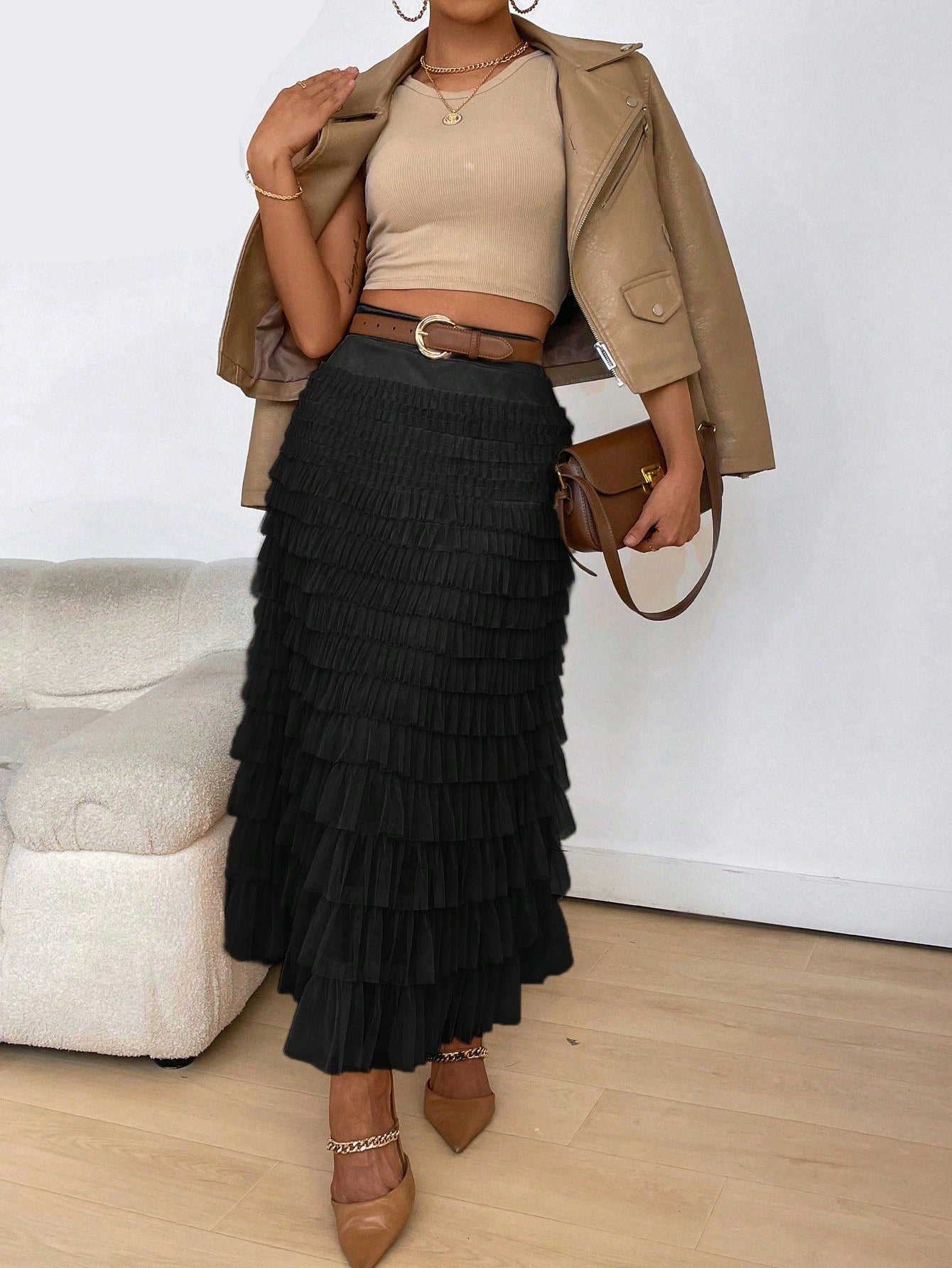 Saia Feminina Midi em Tule com Cintura Elástica e Volume Leve