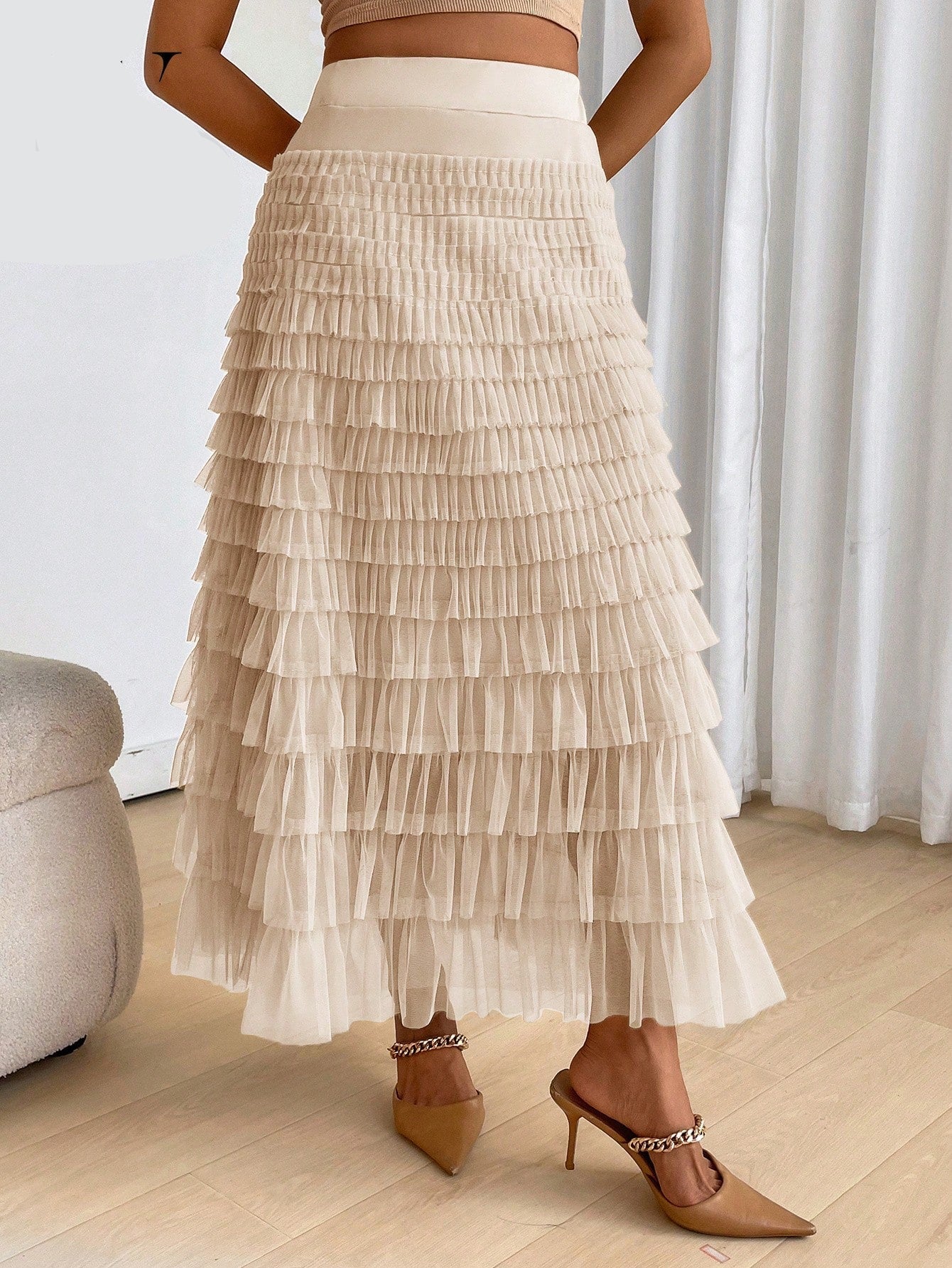 Saia Feminina Midi em Tule com Cintura Elástica e Volume Leve