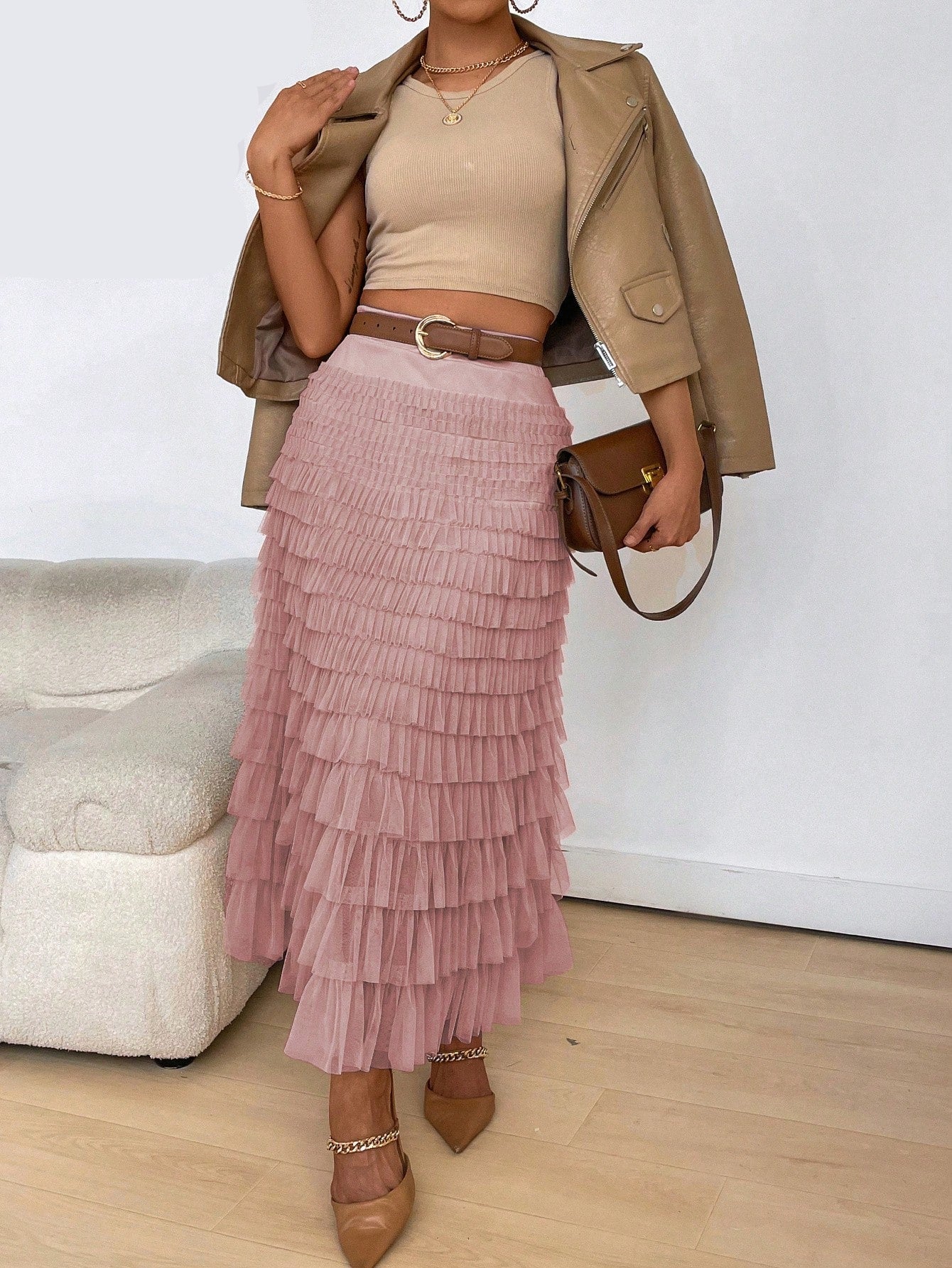 Saia Feminina Midi em Tule com Cintura Elástica e Volume Leve