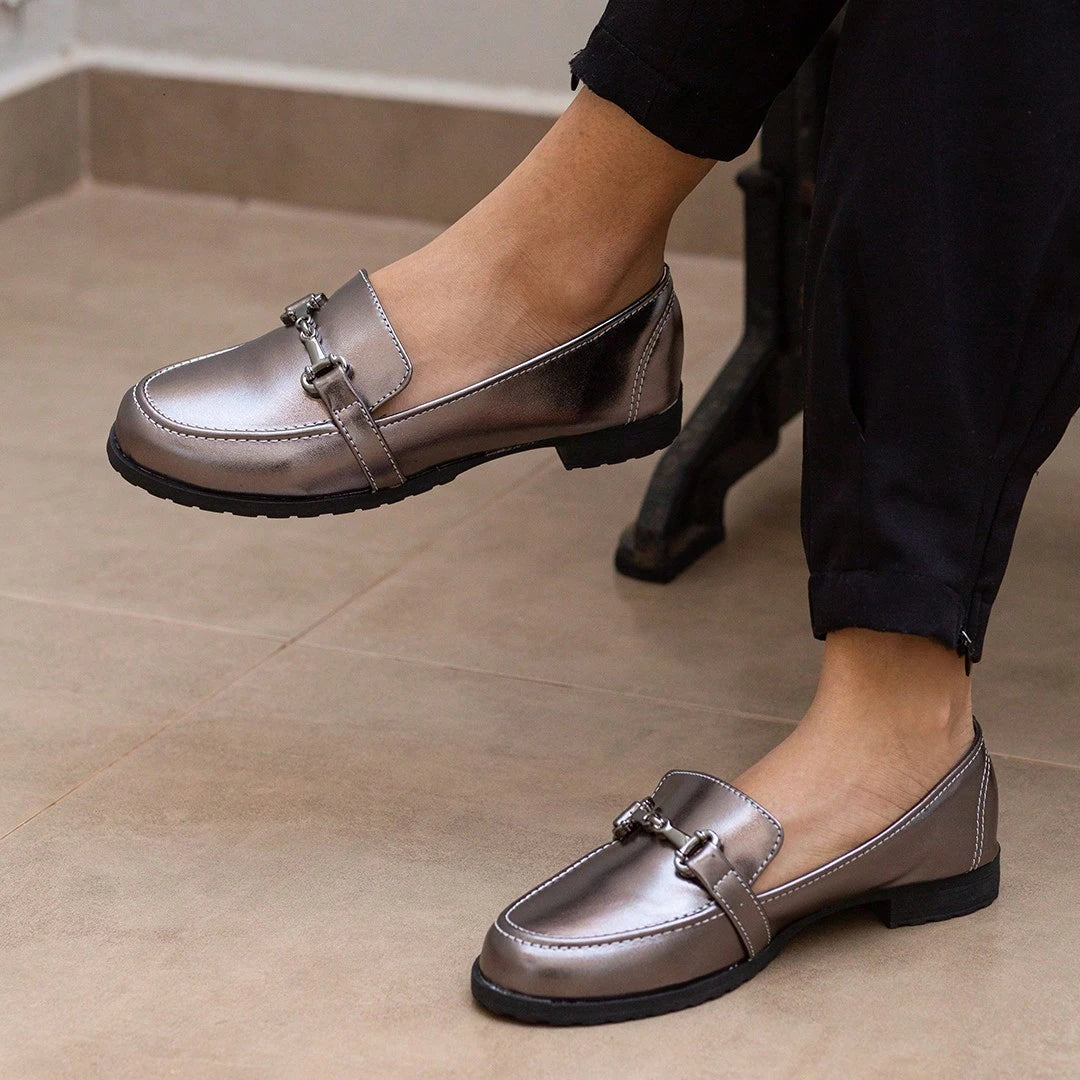 Vendedor Indicado
Mocassim Feminino Prata Velho Metalizado Sola Tratorada Baixa Clássico Atemporal Casual Loafer Sapatilha