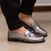 Vendedor Indicado
Mocassim Feminino Prata Velho Metalizado Sola Tratorada Baixa Clássico Atemporal Casual Loafer Sapatilha