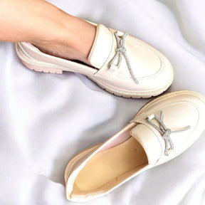 Mocassim Tratorado Feminino com Laço de Strass – Conforto com Elegância