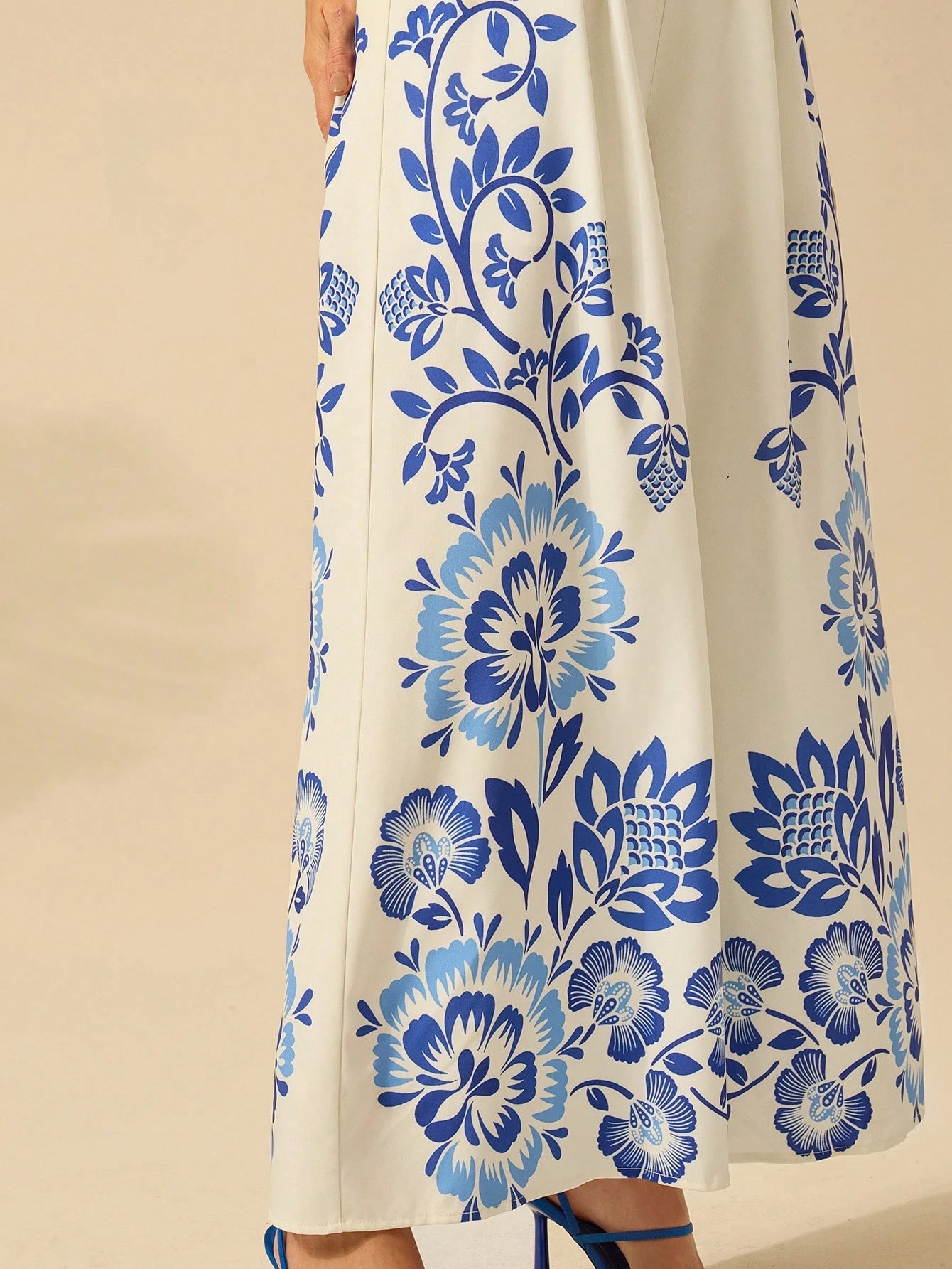 CAJUNI Macaquinho Feminino com Estampa Floral Tropical Boho, Alça e Perna Larga, Casual, Para Praia e Férias, Amarelo/Verde/Damasco
