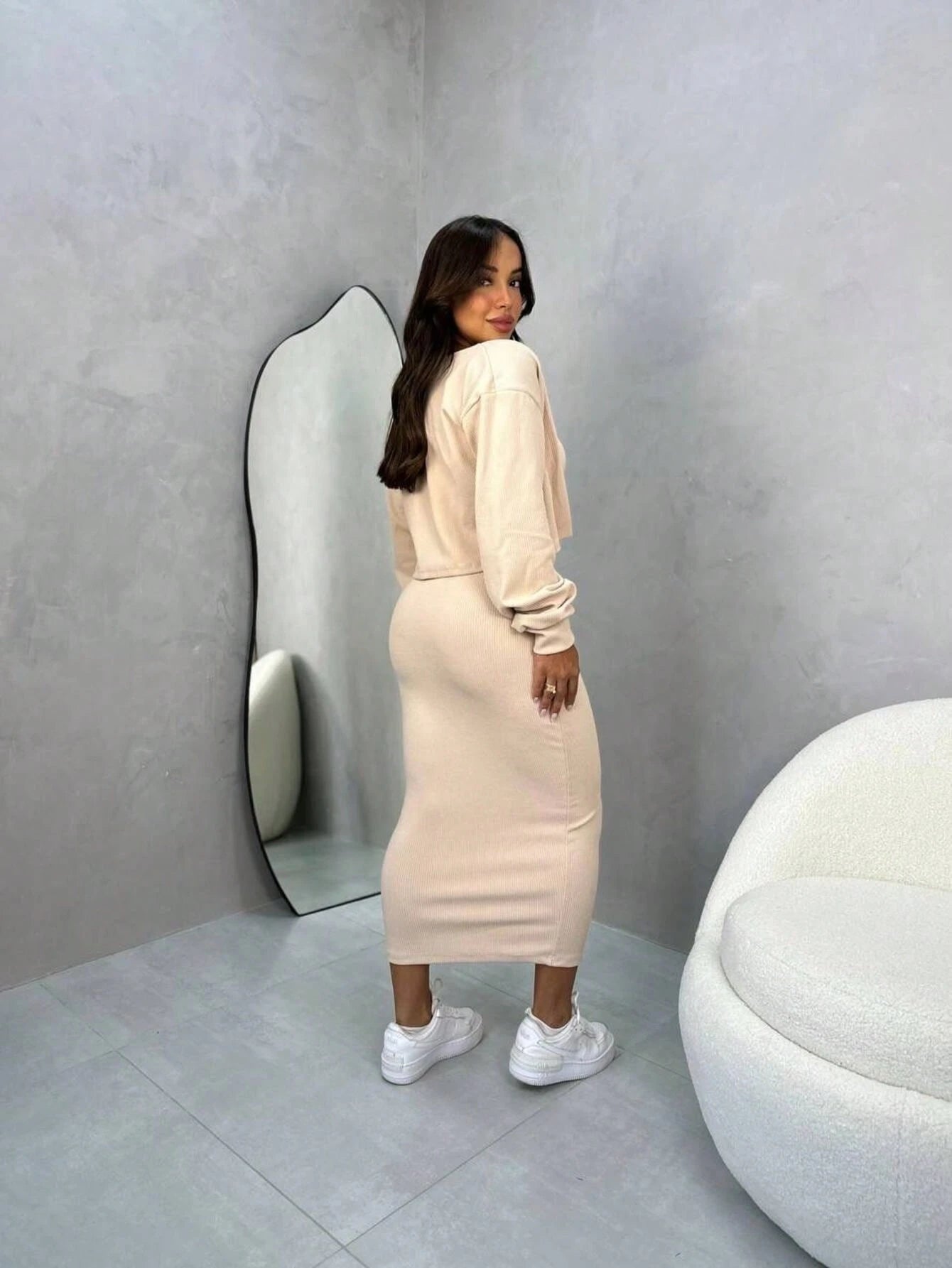 2 Peças - Vestido Longo Feminino com Alcinha e Casaco – Tecido Anarruga Elegante
