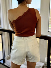 Regata Feminina Um Ombro em Tricot Modal | Tendência e Sofisticação