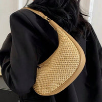 Bolsa Baguete Feminina Meia Lua com Alça Curta e Transversal – Tendência e Praticidade