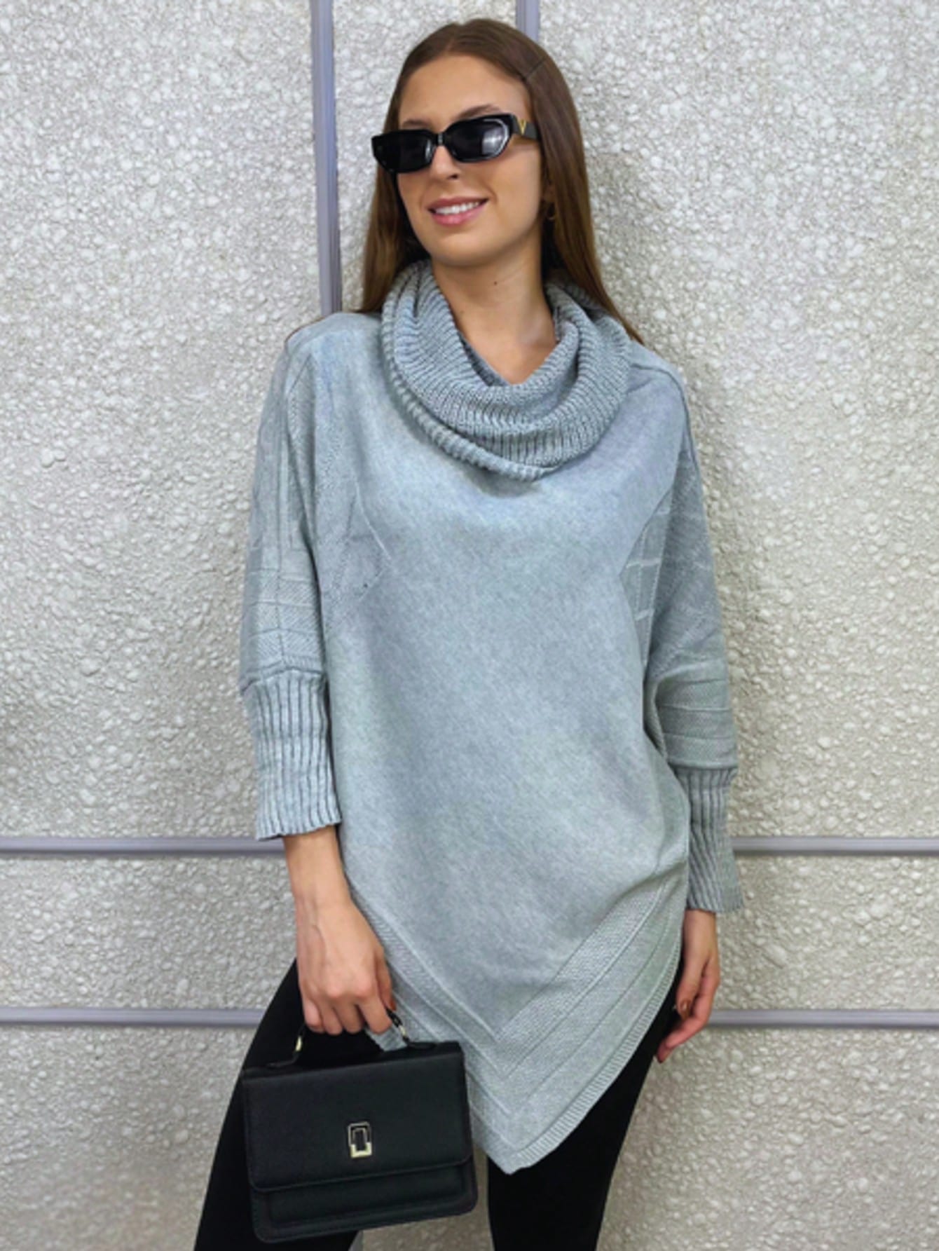 Vendedor IndicadoPoncho Feminino Bico Mousse Tricot Liso Gola Alta Casaco Lã Inverno