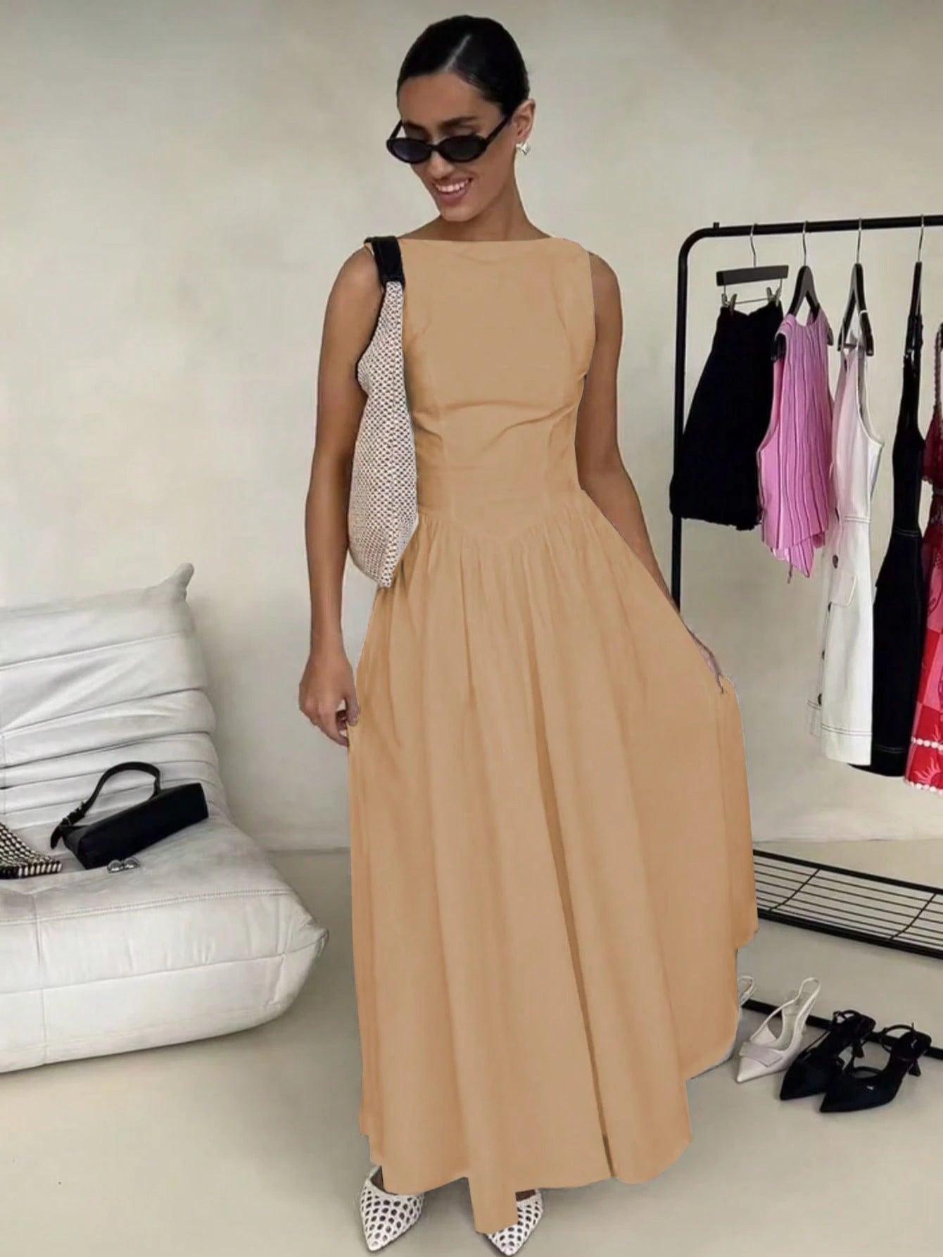 Vestido Longo Feminino Slim com Costas Nuas – Decote Redondo, Sofisticado e Confortável 