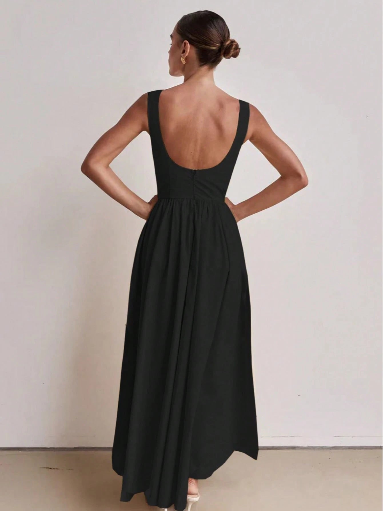Vestido Longo Feminino Slim com Costas Nuas – Decote Redondo, Sofisticado e Confortável 
