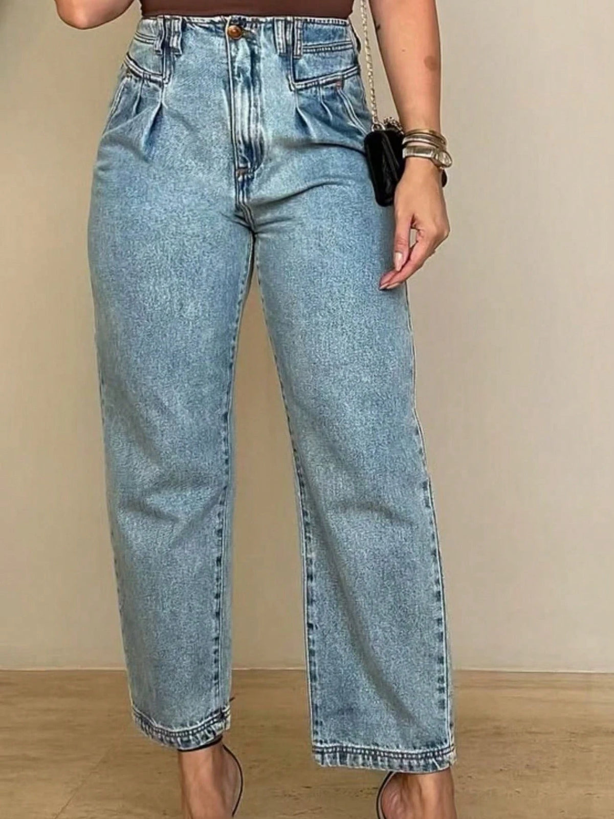 Calça Feminina Mom Jeans  Sem Rasgado – Cintura Alta e Caimento Perfeito