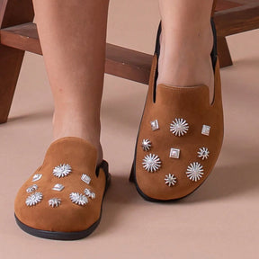 Clog Sapato Feminino Mule Babuche Camurça Com Detalhes Prata Estilo Conforto Elegância Anatômico Sandália