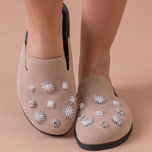 Clog Sapato Feminino Mule Babuche Camurça Com Detalhes Prata Estilo Conforto Elegância Anatômico Sandália