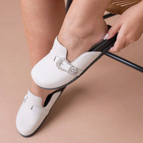 Clog Feminino Sapato Mule Babuche Camurça Com Fivela Estilo e Conforto para o Dia a Dia Elegância Anatômico