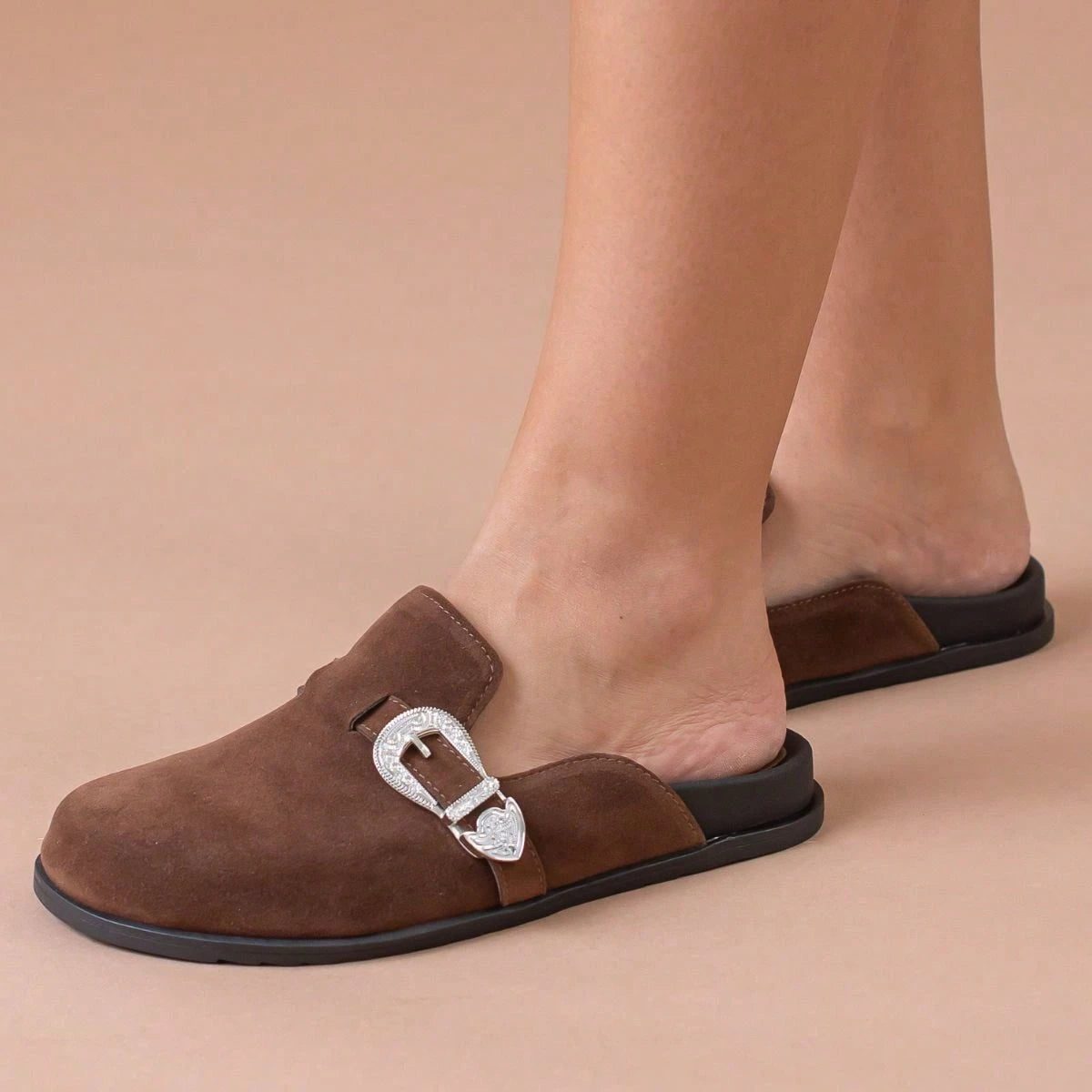 Clog Feminino Sapato Mule Babuche Camurça Com Fivela Estilo e Conforto para o Dia a Dia Elegância Anatômico