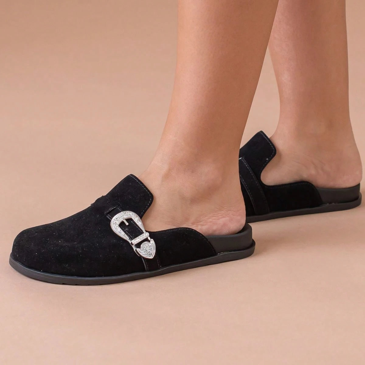 Clog Feminino Sapato Mule Babuche Camurça Com Fivela Estilo e Conforto para o Dia a Dia Elegância Anatômico