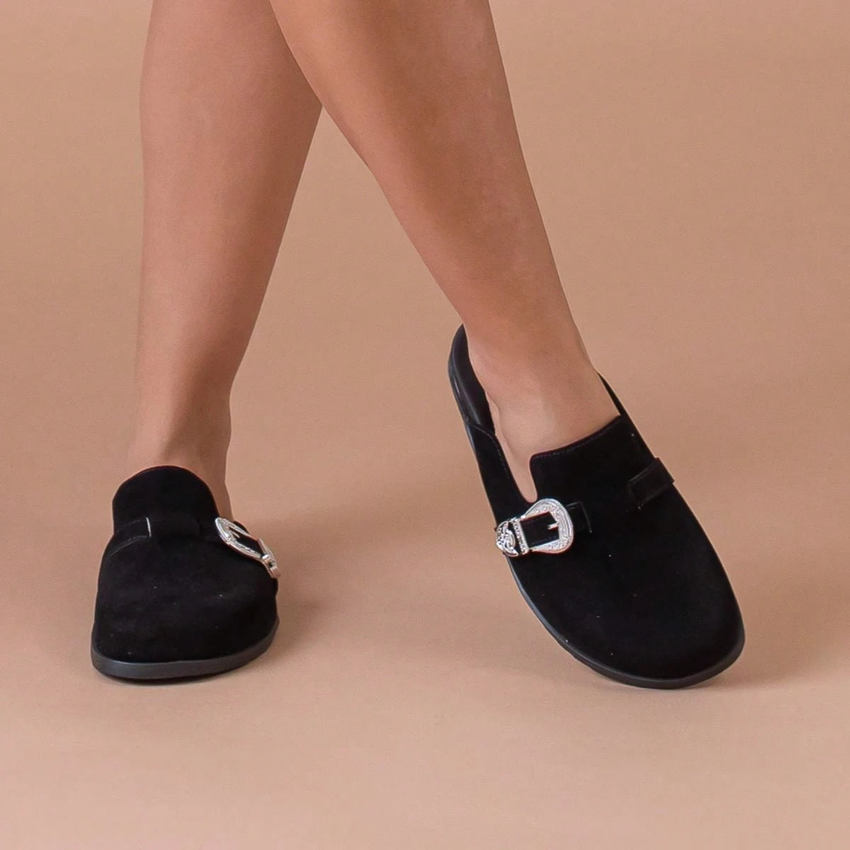 Clog Feminino Sapato Mule Babuche Camurça Com Fivela Estilo e Conforto para o Dia a Dia Elegância Anatômico