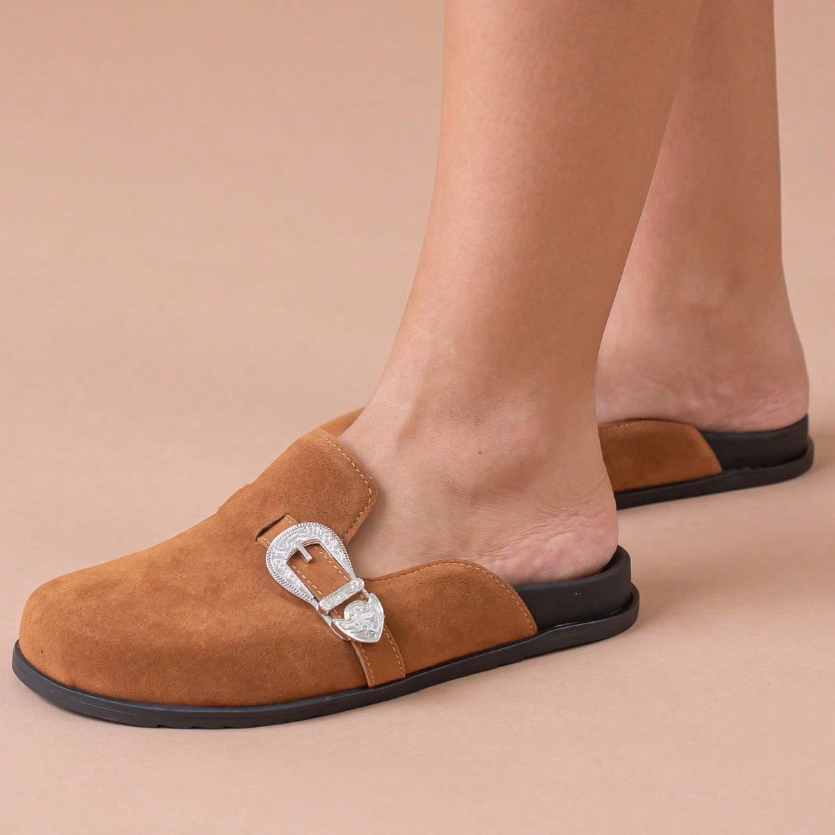 Clog Feminino Sapato Mule Babuche Camurça Com Fivela Estilo e Conforto para o Dia a Dia Elegância Anatômico