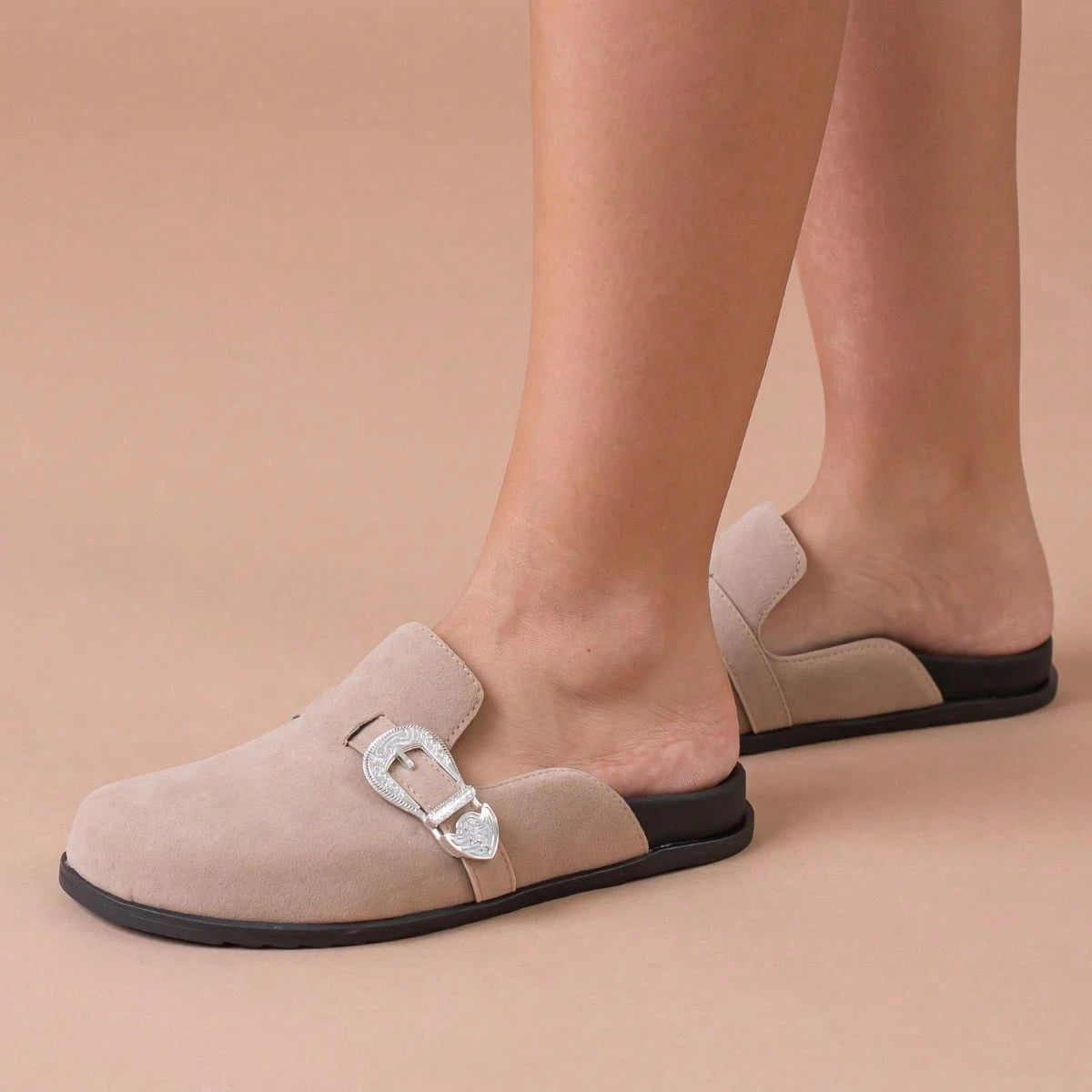 Clog Feminino Sapato Mule Babuche Camurça Com Fivela Estilo e Conforto para o Dia a Dia Elegância Anatômico