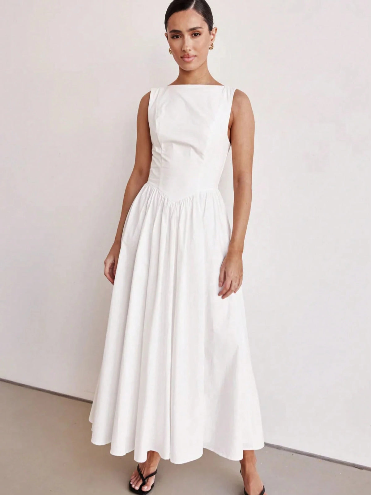 Vestido Longo Feminino Slim com Costas Nuas – Decote Redondo, Sofisticado e Confortável 