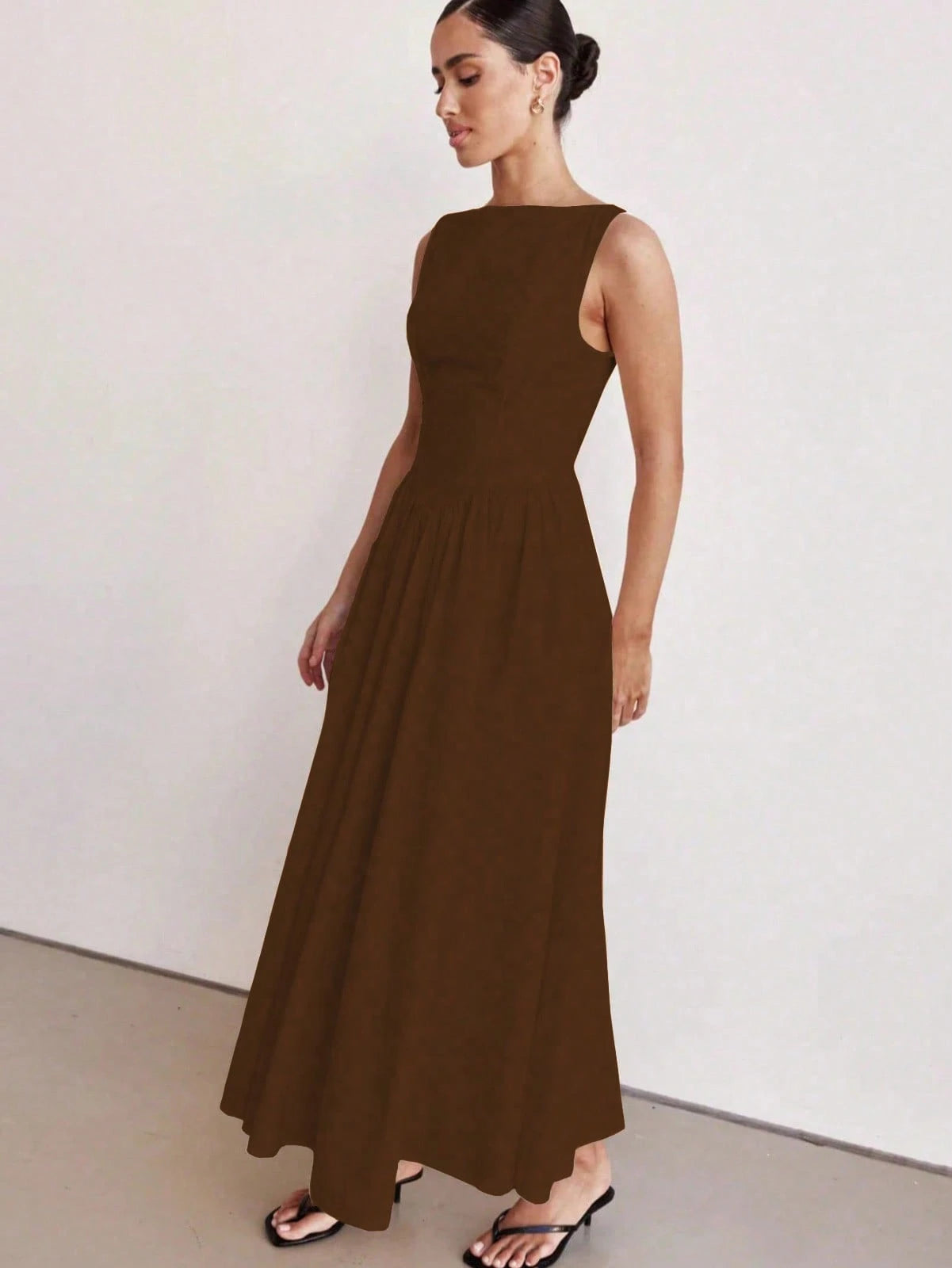 Vestido Longo Feminino Slim com Costas Nuas – Decote Redondo, Sofisticado e Confortável 