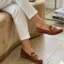 Mocassim Feminino Clássico Confortável com Detalhe Em ABS e Textura Croco