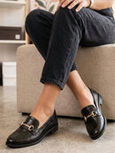 Mocassim Feminino Clássico Confortável com Detalhe Em ABS e Textura Croco