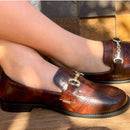 Mocassim Feminino Clássico Confortável com Detalhe Em ABS e Textura Croco