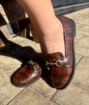 Mocassim Feminino Clássico Confortável com Detalhe Em ABS e Textura Croco