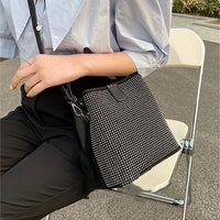 Bolsa Feminina Transversal com Brilho Cravejado | Elegância e Sofisticação para Todas as Ocasiões