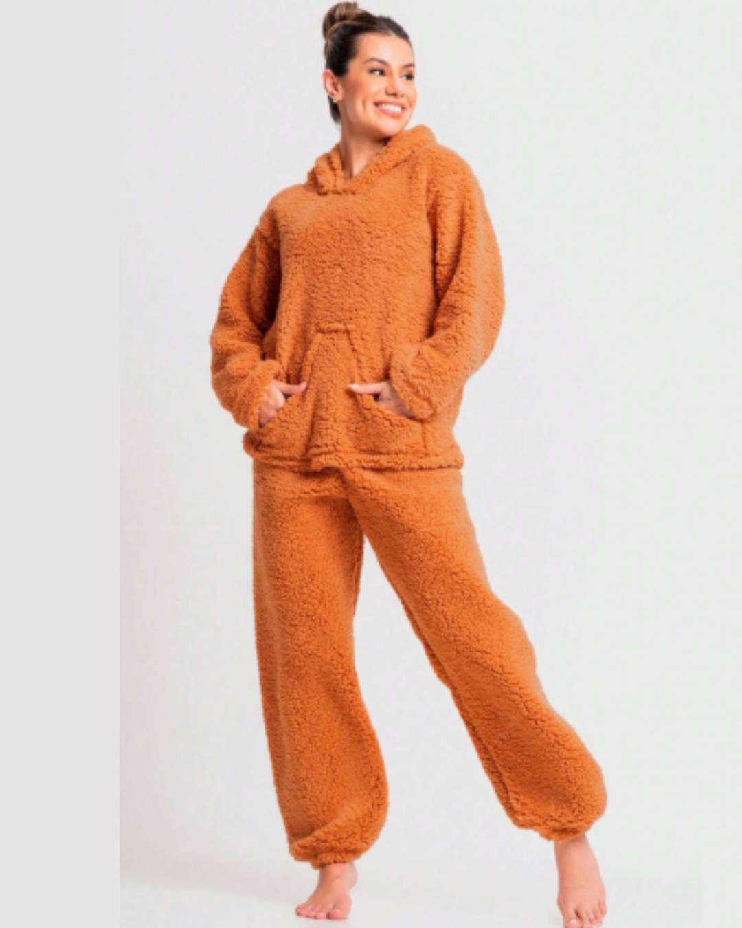 Pijama Feminino Inverno Teddy Flanelado | Capuz, Bolso e Conforto Total