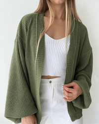 Casaco Tricot Básico com Manga Bufante | Elegância e Conforto para o Dia a Dia