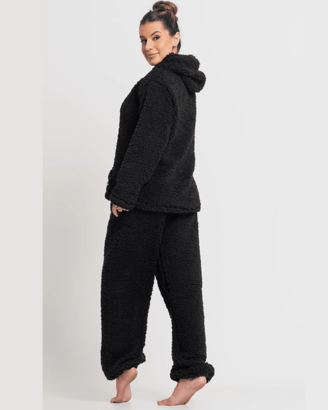 Pijama Feminino Inverno Teddy Flanelado | Capuz, Bolso e Conforto Total