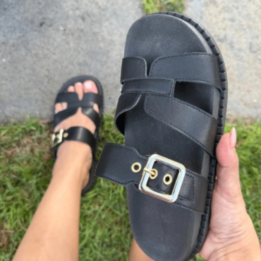Papete Feminina Birken com Fivela Paola | Estilo e Conforto em Cada Passo