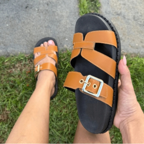 Papete Feminina Birken com Fivela Paola | Estilo e Conforto em Cada Passo