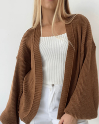 Casaco Tricot Básico com Manga Bufante | Elegância e Conforto para o Dia a Dia