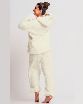 Pijama Feminino Inverno Teddy Flanelado | Capuz, Bolso e Conforto Total