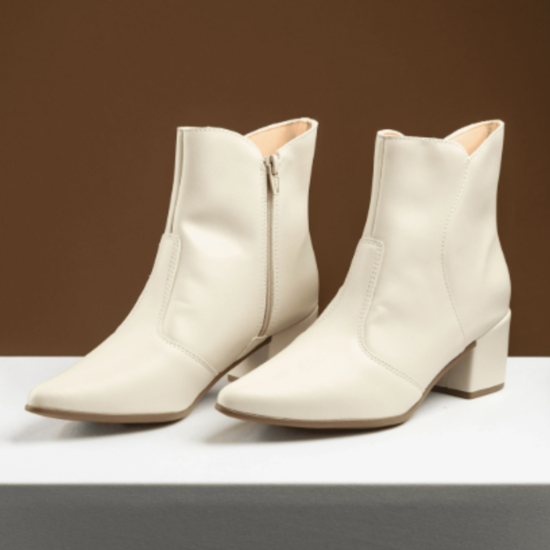 Bota Feminina Salto Médio Bico Fino Cano Curto Branca