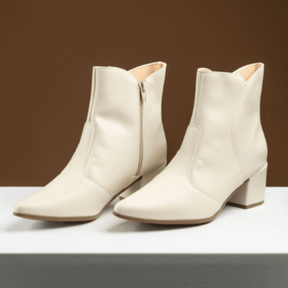 Bota Feminina Salto Médio Bico Fino Cano Curto Branca