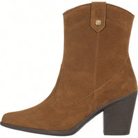 Bota Feminina Texana Wester Country Lisa Bico Fino Cano Curto e Salto Médio Grosso Marrom Camurça 