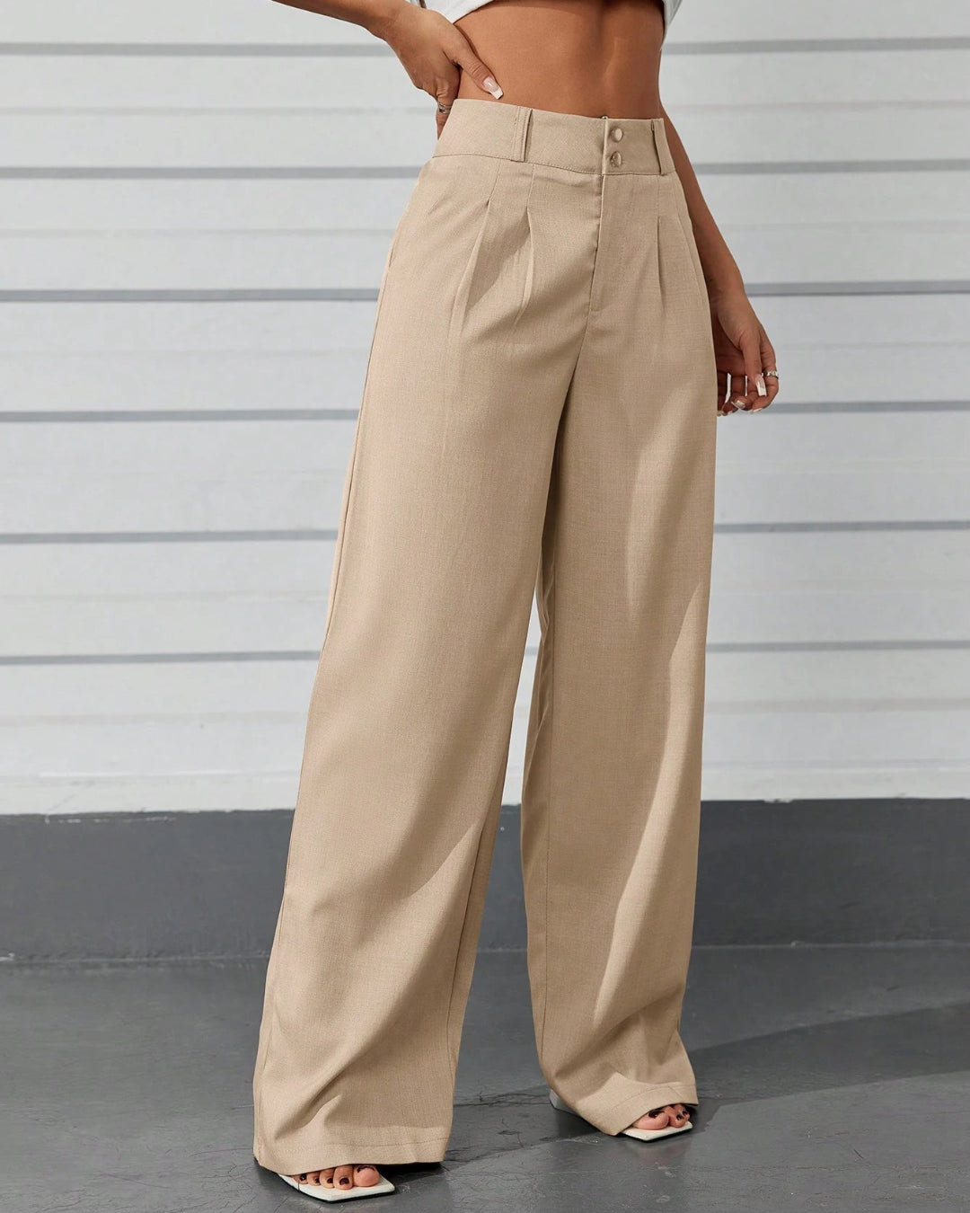 Calça Feminina Pantalona Cintura Alta com Bolsos Bege